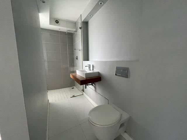 To Let 3 Bedroom Property for Rent in Sea Point Western Cape